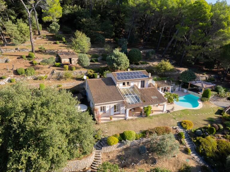 PROPRIÉTÉ DE 200 M² SUR 16 000 M² – LORGUES — photo 1