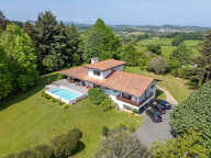 SUPERBE MAISON D'ARCHITECTE A URRUGNE AVEC PARC D'1 HECTARE — photo 2