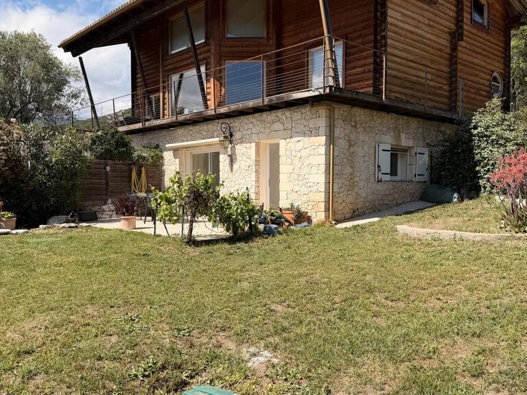 EXCLUSIVITÉ – APPARTEMENT EN REZ-DE-CHAUSSÉE AVEC JARDIN ET GARAGE — photo 1