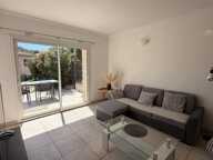 EXCLUSIVITÉ – APPARTEMENT EN REZ-DE-CHAUSSÉE AVEC JARDIN ET GARAGE — photo 3