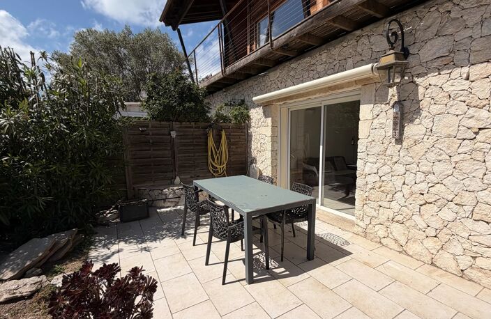 EXCLUSIVITÉ – APPARTEMENT EN REZ-DE-CHAUSSÉE AVEC JARDIN ET GARAGE — photo 4