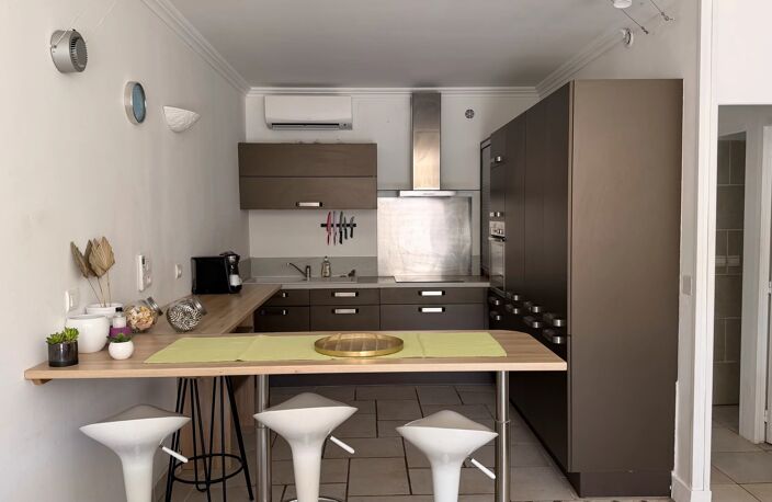 EXCLUSIVITÉ – APPARTEMENT EN REZ-DE-CHAUSSÉE AVEC JARDIN ET GARAGE — photo 5