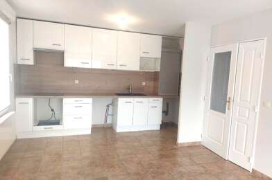 Appartement 2 pièces 831 €