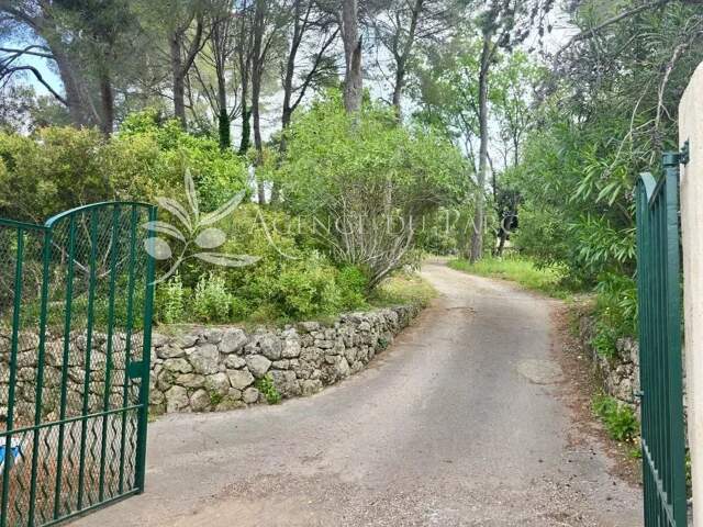 Exclusif terrain Biot Chèvre d'Or — photo du bien