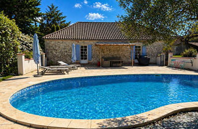 Propriété de charme avec maisons d'amis , granges et piscine — photo du bien