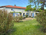 Propriété de charme avec maisons d'amis , granges et piscine — photo 3