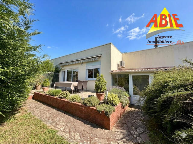 Maison avec vie de plain pied à Fontenay le Comte — photo du bien