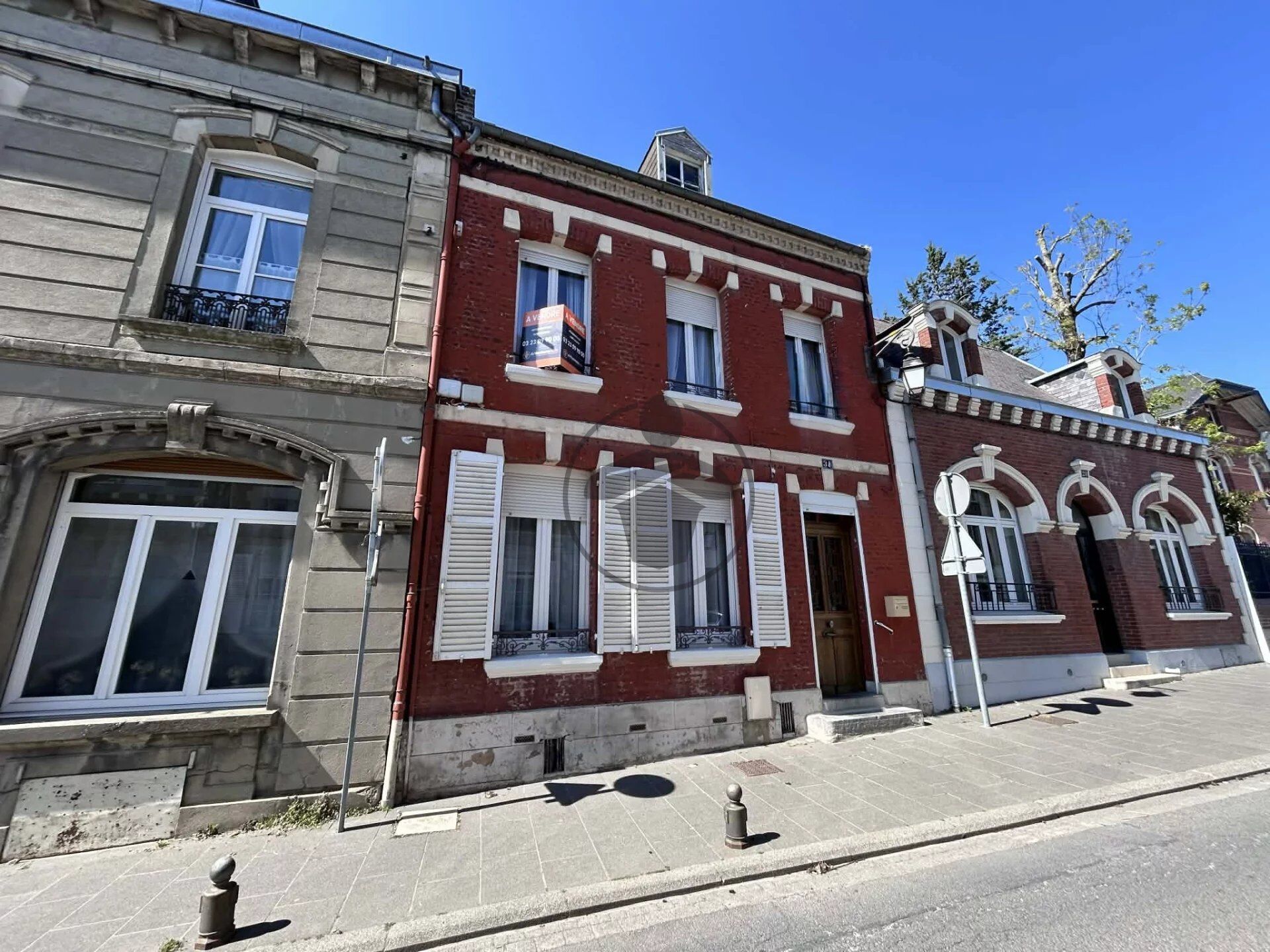 Maison 7 pièces 167 m² · à Ribemont · 167 m² · 138 000 €