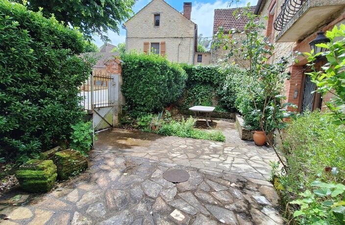 Belle maison de village en pierre avec cour, remise et Terrain — photo 2