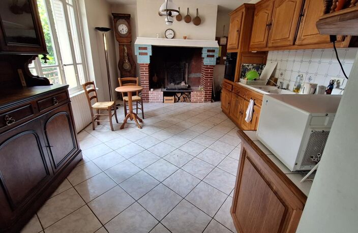 Belle maison de village en pierre avec cour, remise et Terrain — photo 4