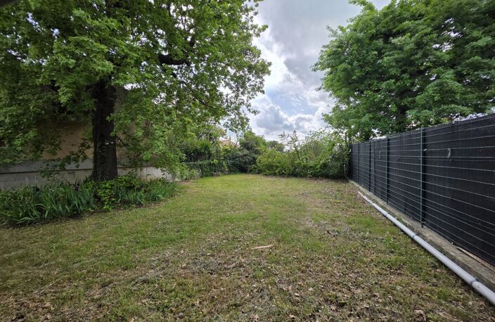 VILLA INDIVIDUELLE AVEC GARAGE ET JARDIN — photo 3