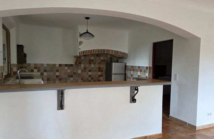 VILLA INDIVIDUELLE AVEC GARAGE ET JARDIN — photo 5