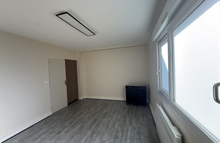 Local d'activité 48.5 m2 - VERNAISON — photo 3