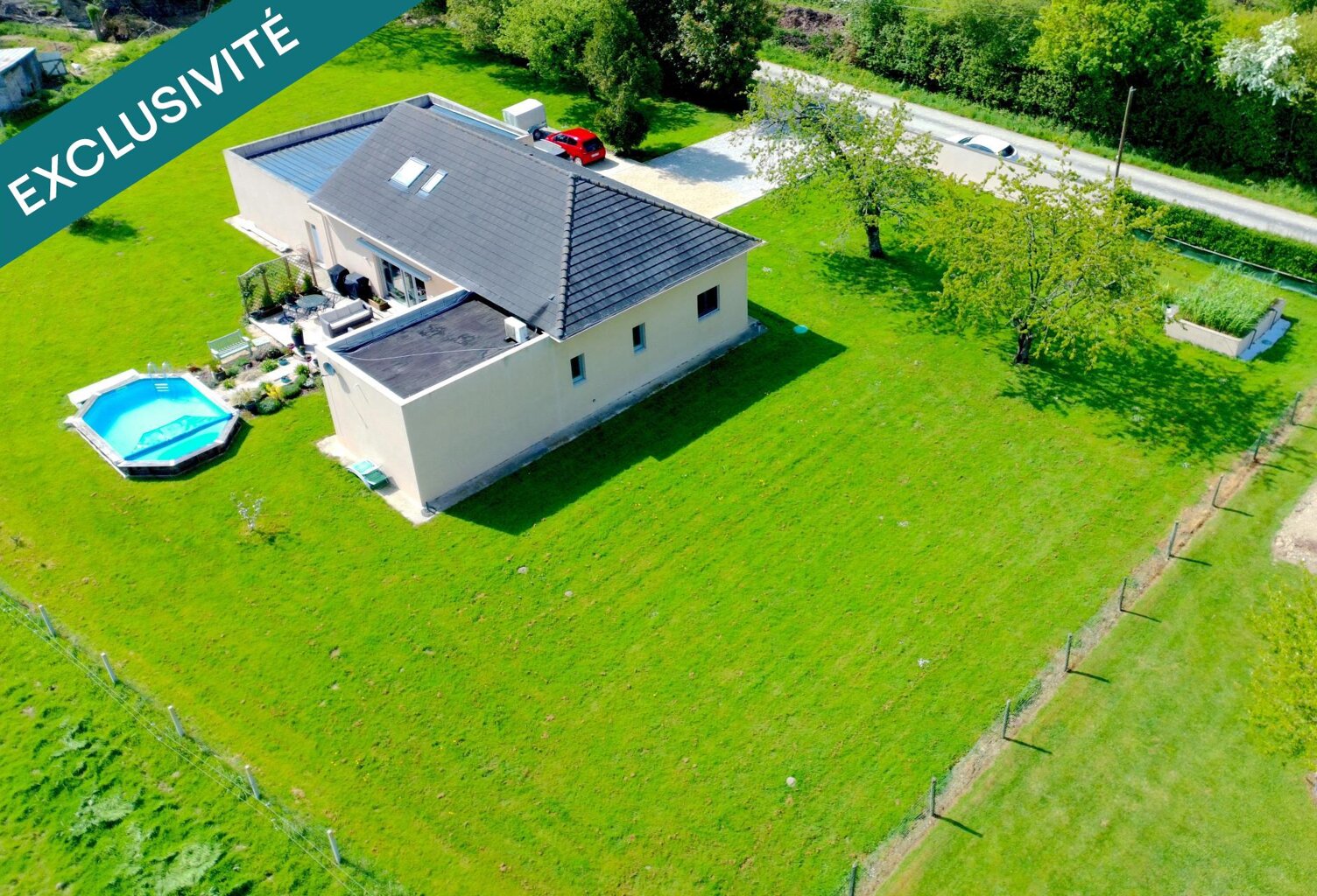 Maison familiale d'environ 180m2 avec terrain de 2500 m2 situé à Issé — photo 1