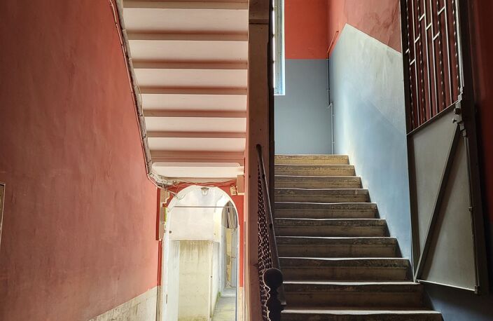Immeuble, 19 pièces, Nîmes — photo 5