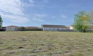Terrain  1037 m² à vendre à Chevroux (01190)