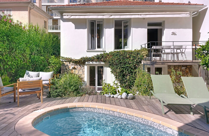 CANNES PETIT-JUAS. ELEGANTE VILLA AVEC BEAU JARDIN - PISCINE — photo 3