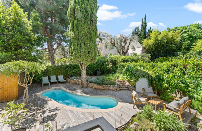 CANNES PETIT-JUAS. ELEGANTE VILLA AVEC BEAU JARDIN - PISCINE — photo 4