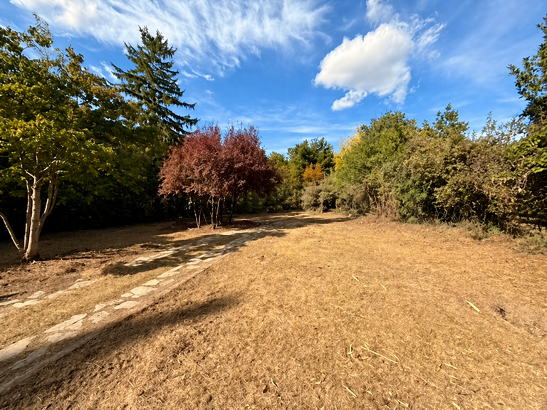 Terrain à bâtir rare de 1250 m2 à La Pompignane   permis acc — photo 1