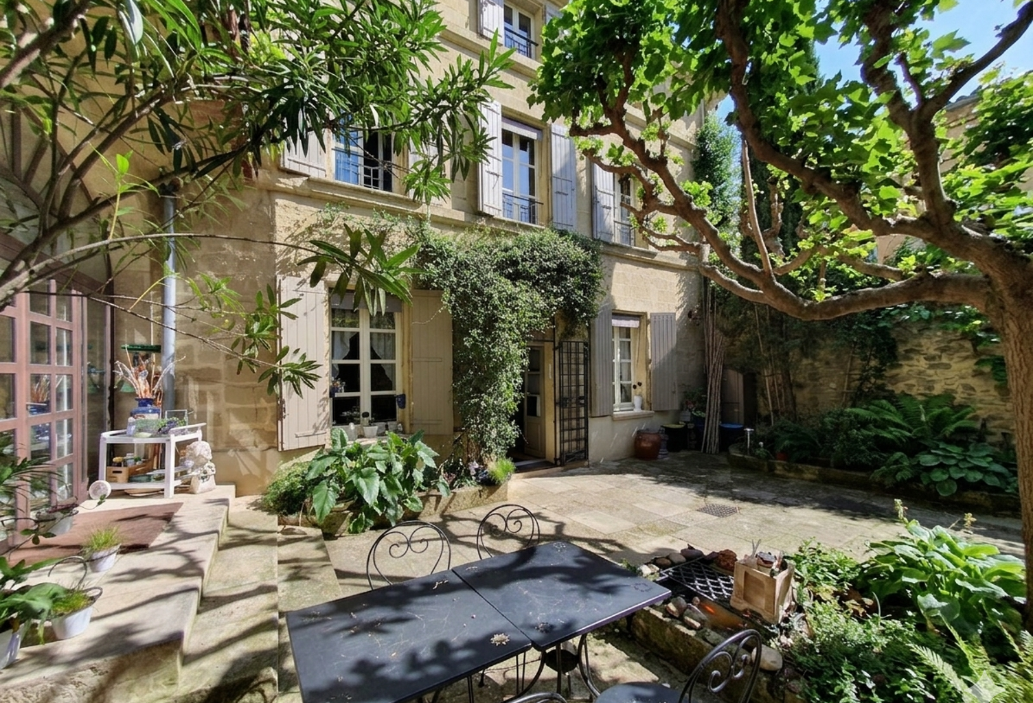 A Vendre GARD (30) - Grande maison de charme avec cour dans — photo 1