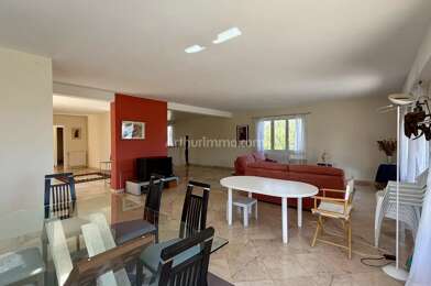 Maison 9 pièces 398000 €