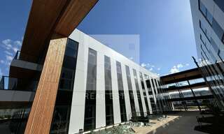 Bureau  4552 m² à vendre à Genas (69740)