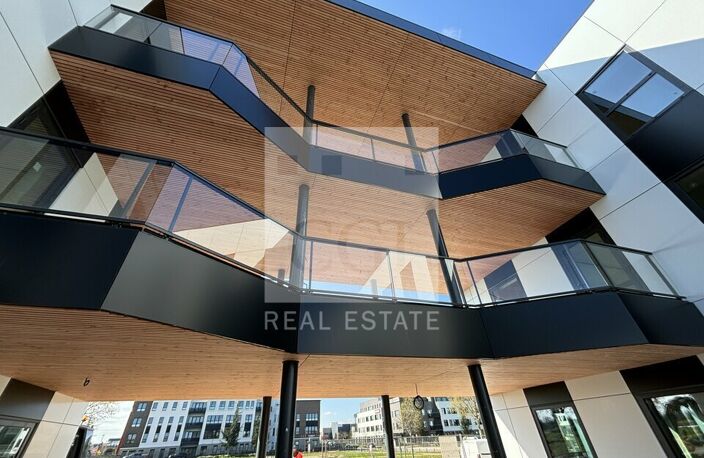 BUREAUX à LOUER — photo 2
