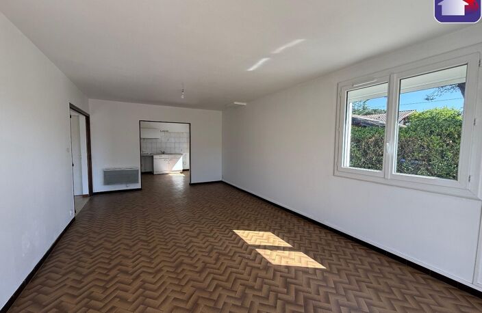 Vente maison 6 pièces 121 m² Pamiers (09100) — photo 2