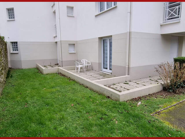 STUDIO MEUBLE  DE 18 M2  AVEC TERRASSE PRIVATIVE — photo du bien