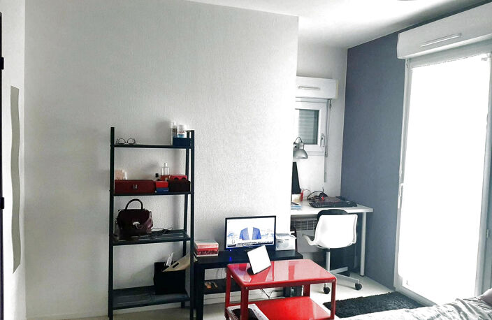 STUDIO MEUBLE  DE 18 M2  AVEC TERRASSE PRIVATIVE — photo 4