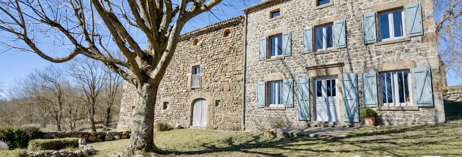 Maison 7 Pièces 270 m² à vendre à Saint-Jean-Lachalm (43510)