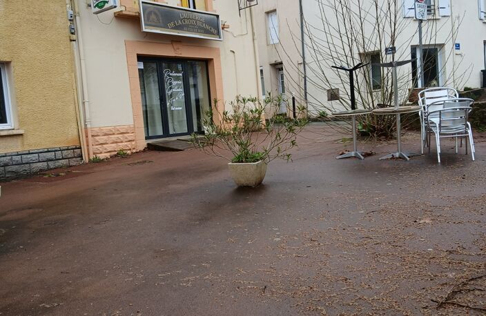 Vente Immeuble 4 pièces — photo 3