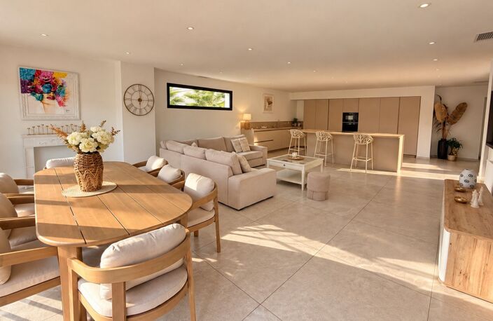 Villa — photo 4