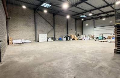 Location Local d'activités 470 m&sup2; — photo du bien