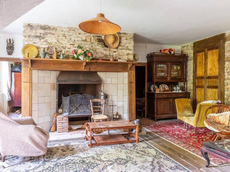 Maison en pierre de 9 pièces principales — photo 1