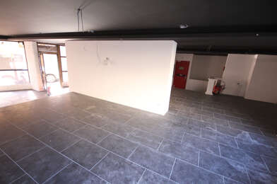 Commerce  695000 €