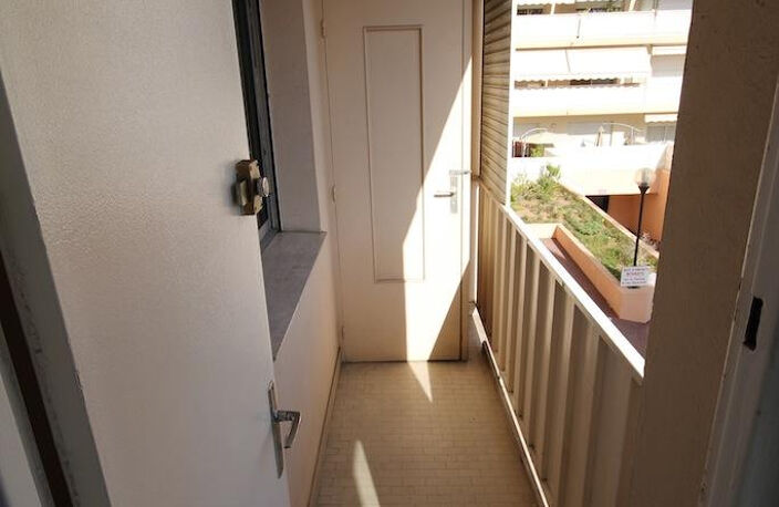 APPARTEMENT 3 PIECES CANNET ROCHEVILLE — photo 4