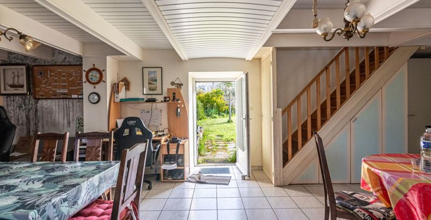 Maison en pierre de 7 pièces principales — photo 1