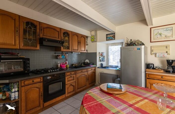 Maison en pierre de 7 pièces principales — photo 3