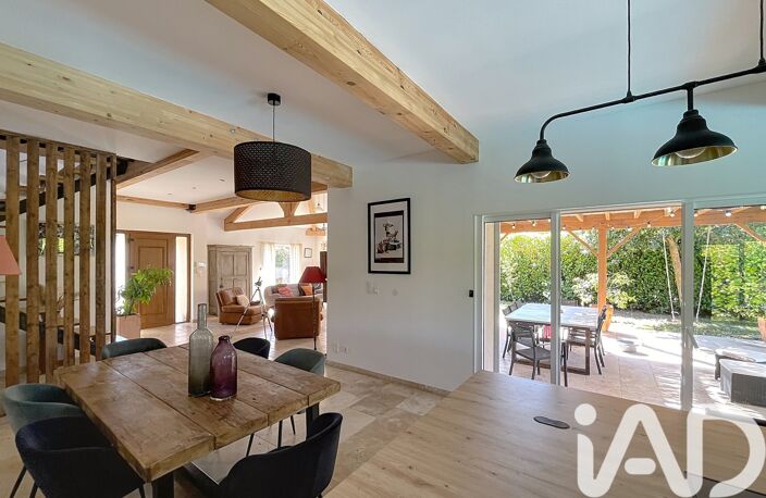 Vente Maison/villa 8 pièces — photo 2