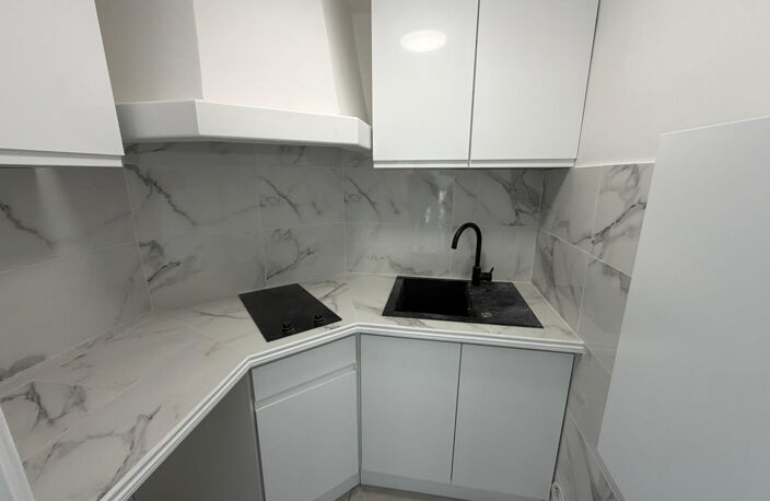 APPARTEMENT DE TYPE 1 AU REZ DE CHAUSSEE SITUE AU LAPIN BLANC 13008 — photo 3