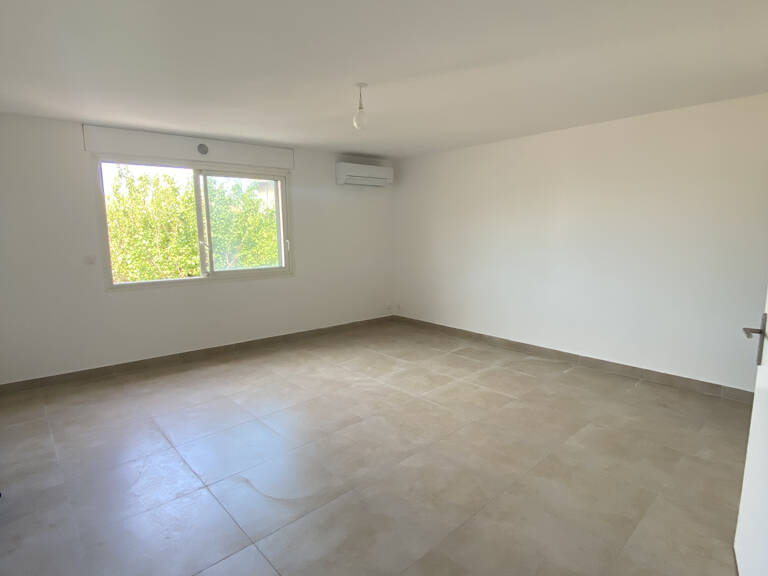 APPARTEMENT DE TYPE 1 SITUE AU LAPIN BLANC 13008 — photo 1