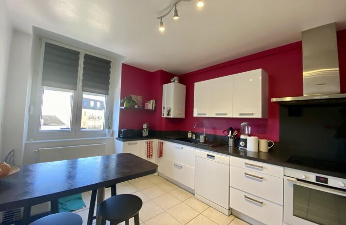 Appartement 4 pièces avec emplacement de parking et cave — photo 4