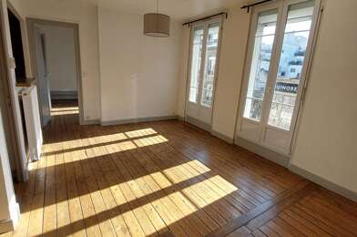 Appartement 3 pièces 725 €