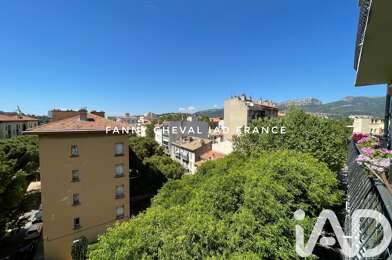 Appartement 4 pièces 156000 €