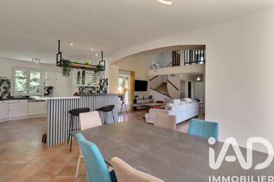 Maison 5 pièces 465000 €