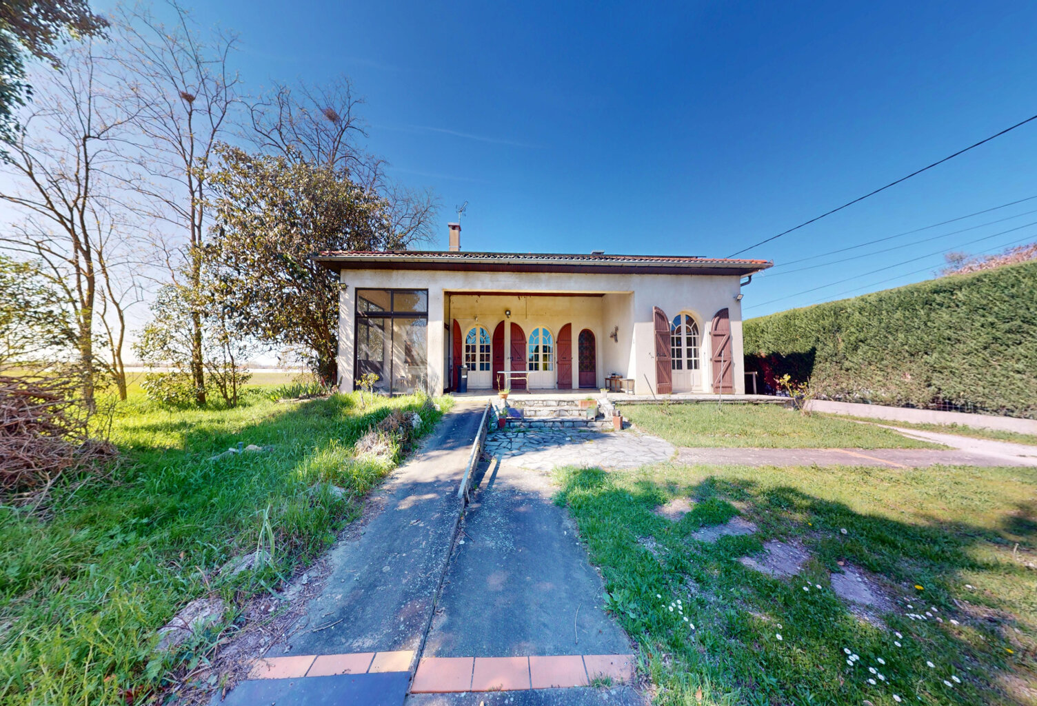Maison de plain pied de 128m2 de type 5 sur une parcelle de 1800m2 — photo 1