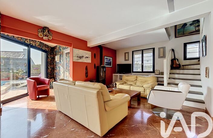 Vente Maison/villa 8 pièces — photo 2