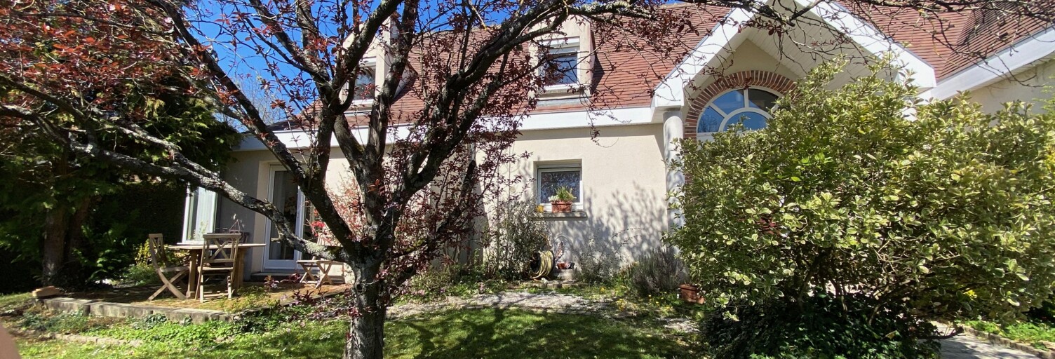 Maison 8 Pièces 217 m² à vendre à Forges-les-Bains (91470)
