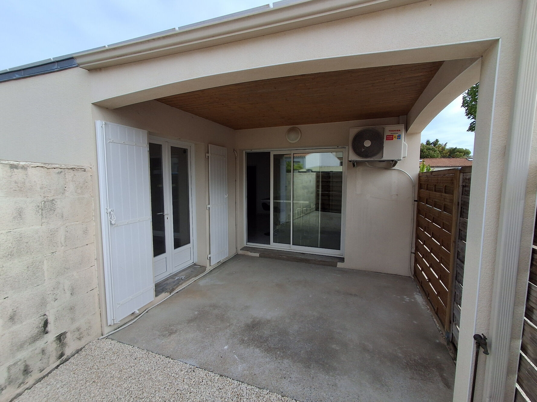 Villa / Maison  T4 à vendre Croix-Chapeau 17220